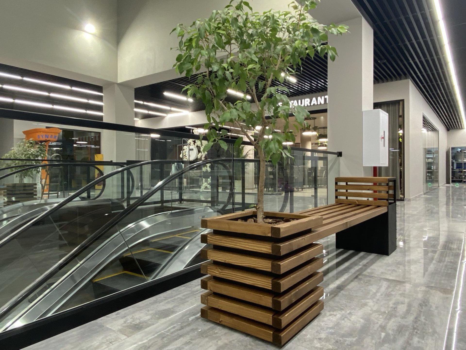 Garden Plaza Shopping Center